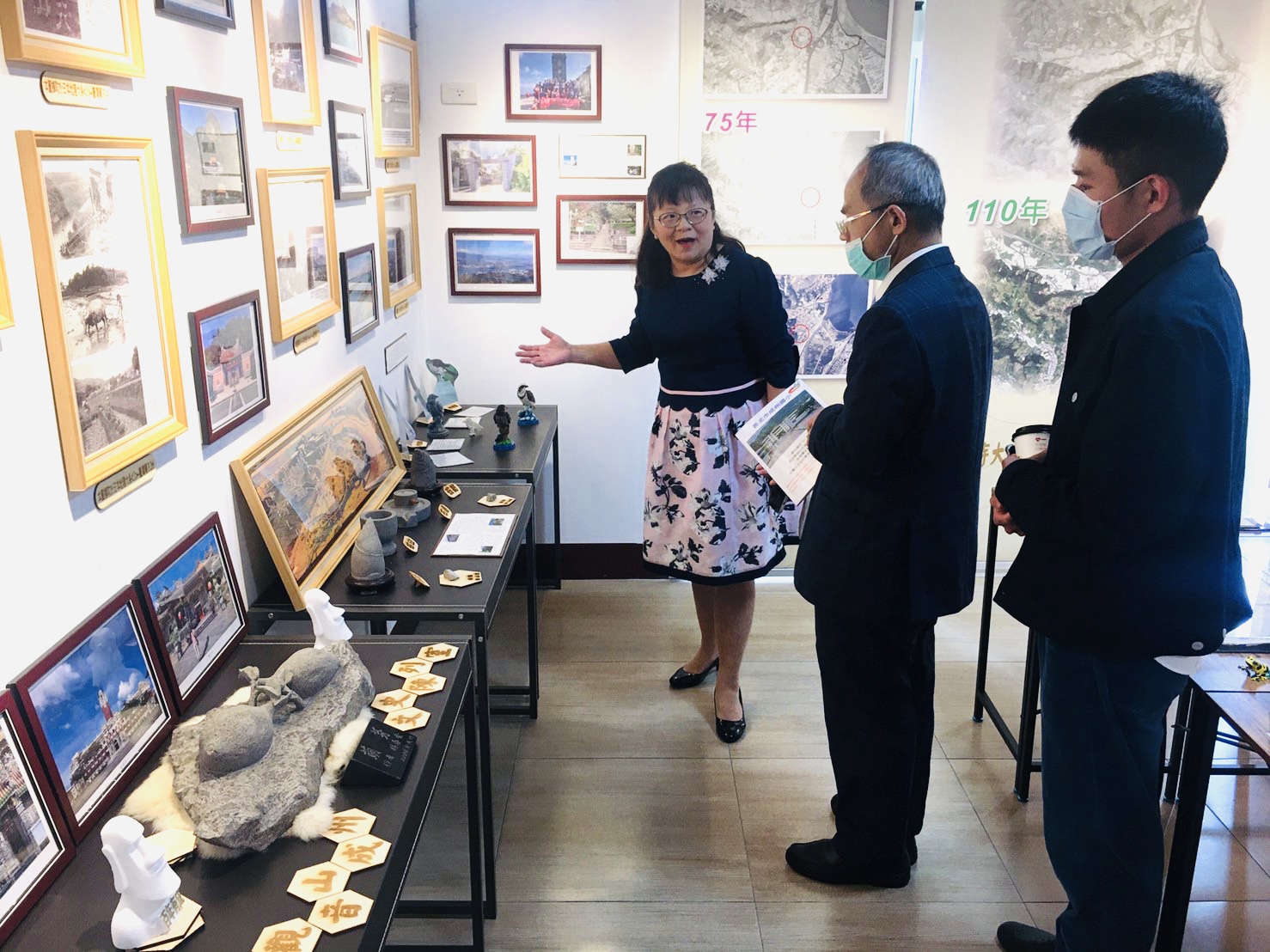 觀音山成州文史陳列室，經與知名楊蓮福教授以及地方社區前輩諮詢相關文史資料，作為學生認識家鄉環境歷史的基地.