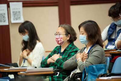 學習情緒安適釋放舒壓   新北「正念教育」研習激發教師正能量 .