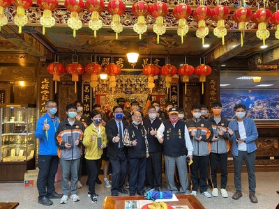 參與考前祈福儀式大合照.jpg
