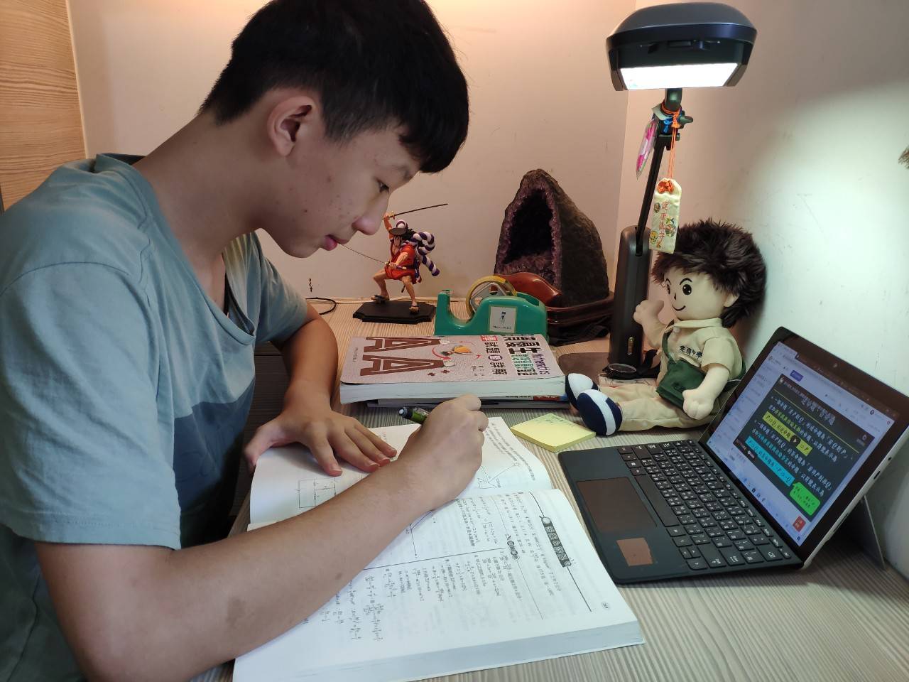 3.江翠國中吳群幸同學獲得滿級分，在八年級才由體育班轉到普通班，最後衝出5A++及作文6級分優異表現.jpg