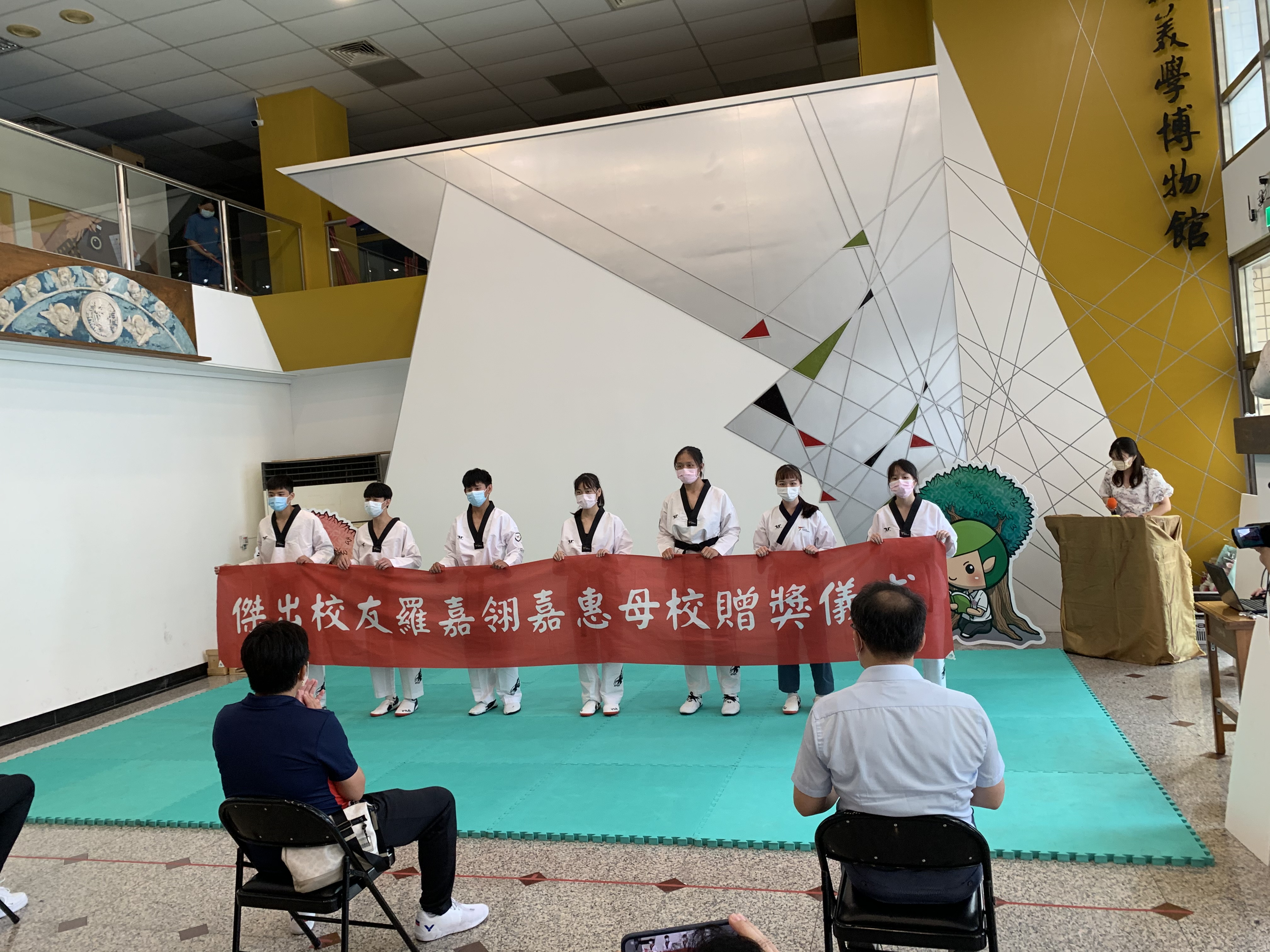 羅嘉翎返校回饋學弟妹