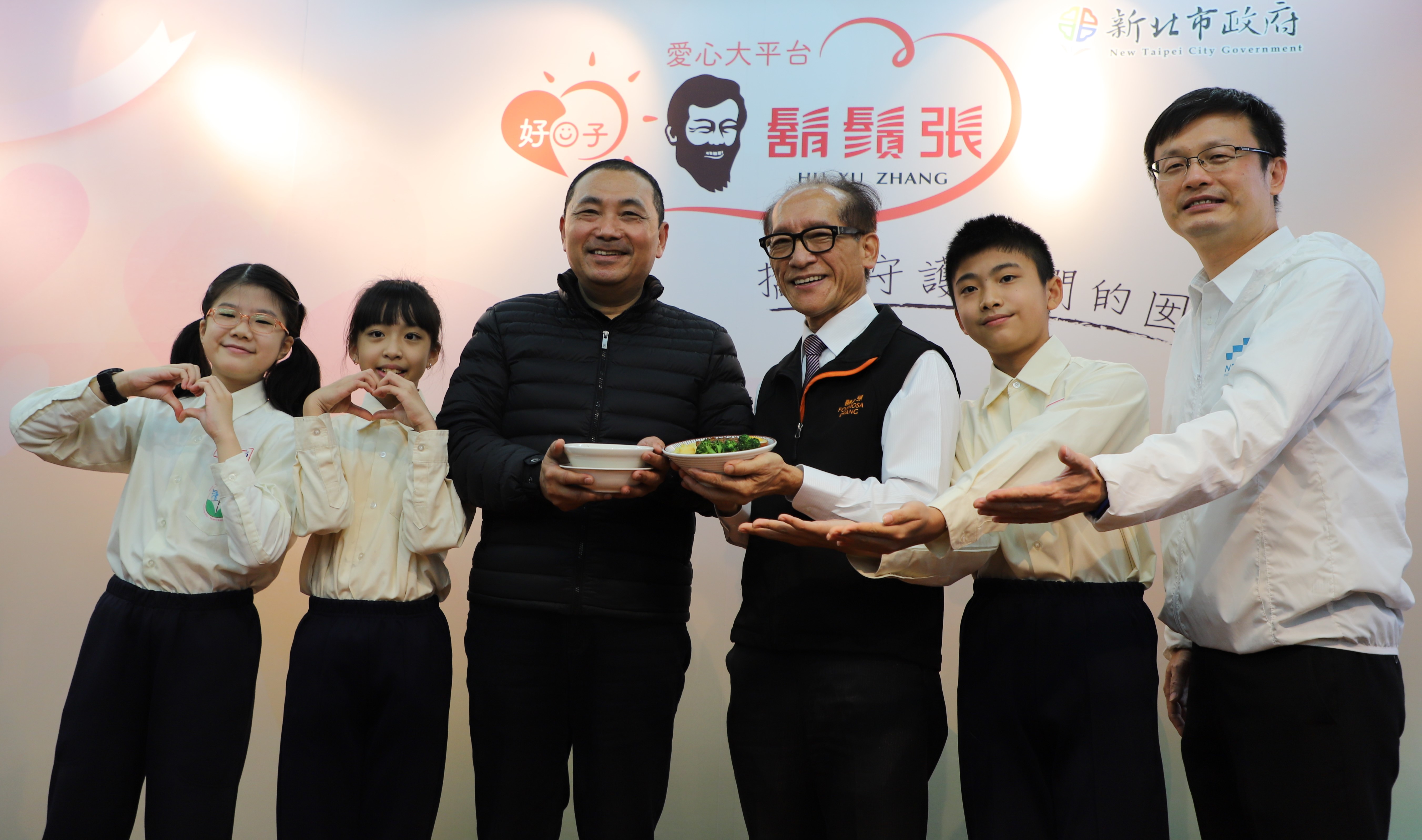 6.侯友宜市長表示食品安全永遠需要守護，台灣豬吃起來健康安全又好吃.jpg