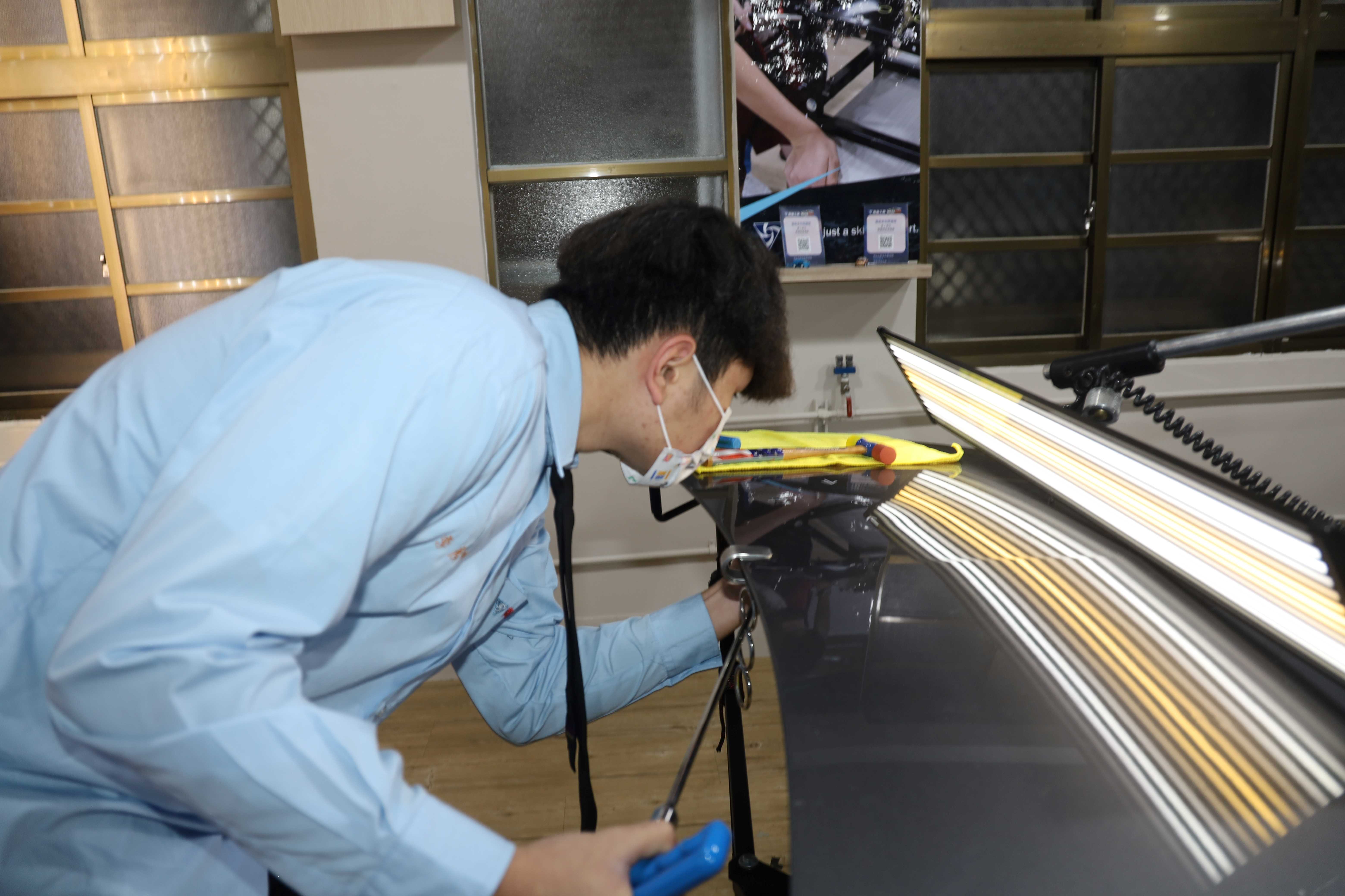 南強工商首創全台唯一汽車微板金旗艦中心融合實作技術納入學校課程學習，引進汽車界最夯PDR創新技術.JPG