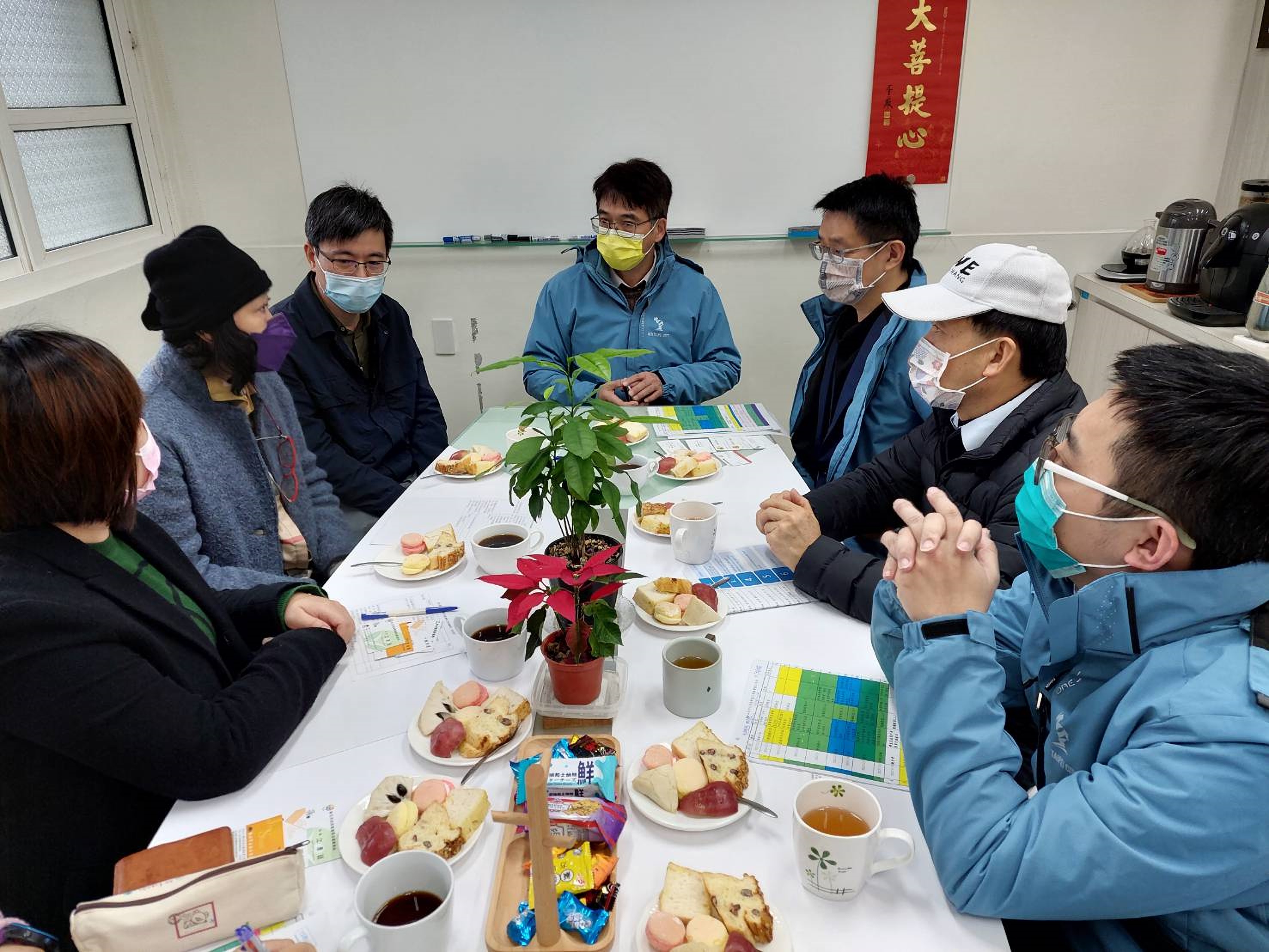 5.新北市金山高中掌握電子商務產業趨勢，與社團法人社會影響力協會、電商平台寵愛女人合作開發課程。.jpg