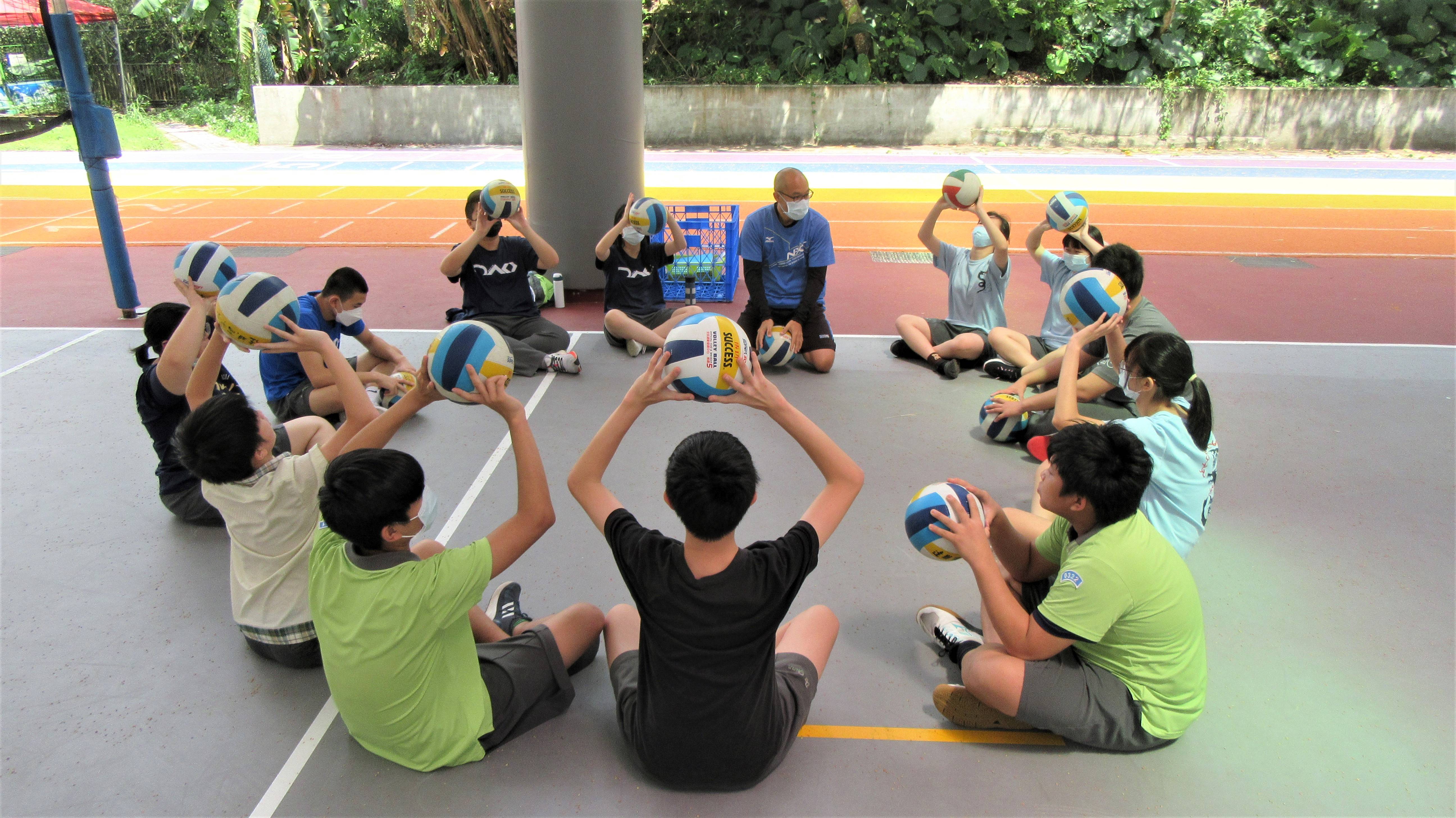 教育新聞-新北多元輔導策略好極了心晴小語、排球小團體激發微笑的能量-新北市政府教育局