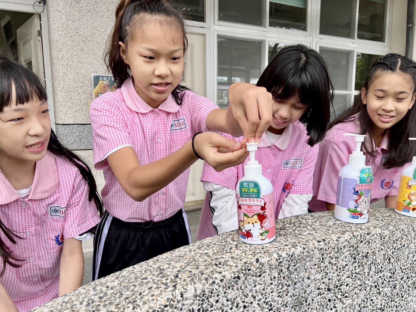 永和國小學生防疫洗手舞3.jpg