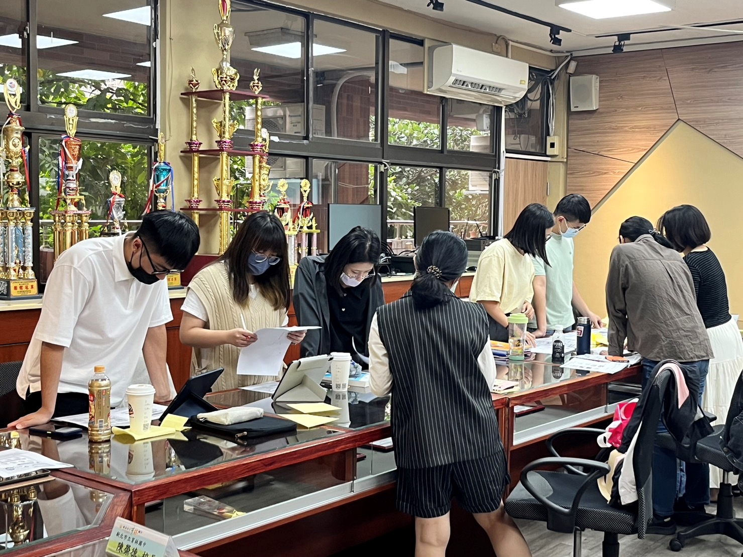 新北市112學年度初任教師基地共學增能研習，學員分組討論.jpg