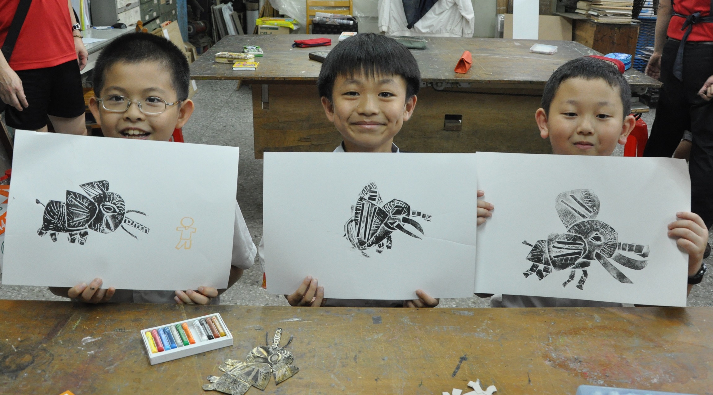 民安國小學生版畫藝術課程.jpg