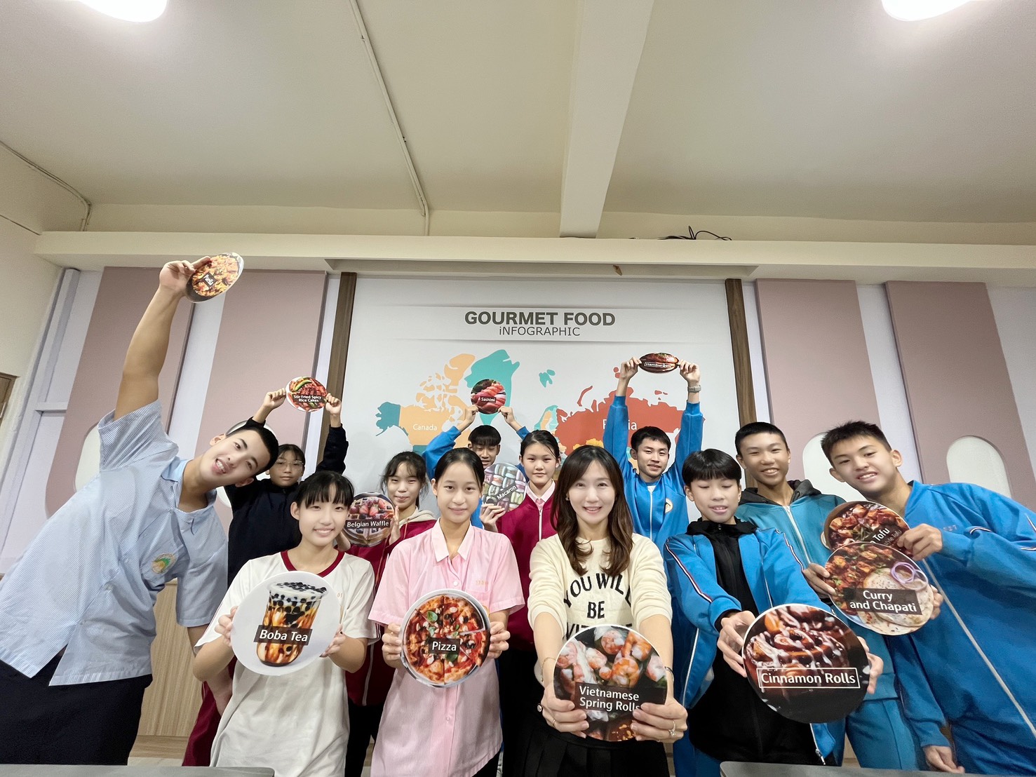 五峰國中啟用「峰FOOD料理教室」，開創雙語教育新模式