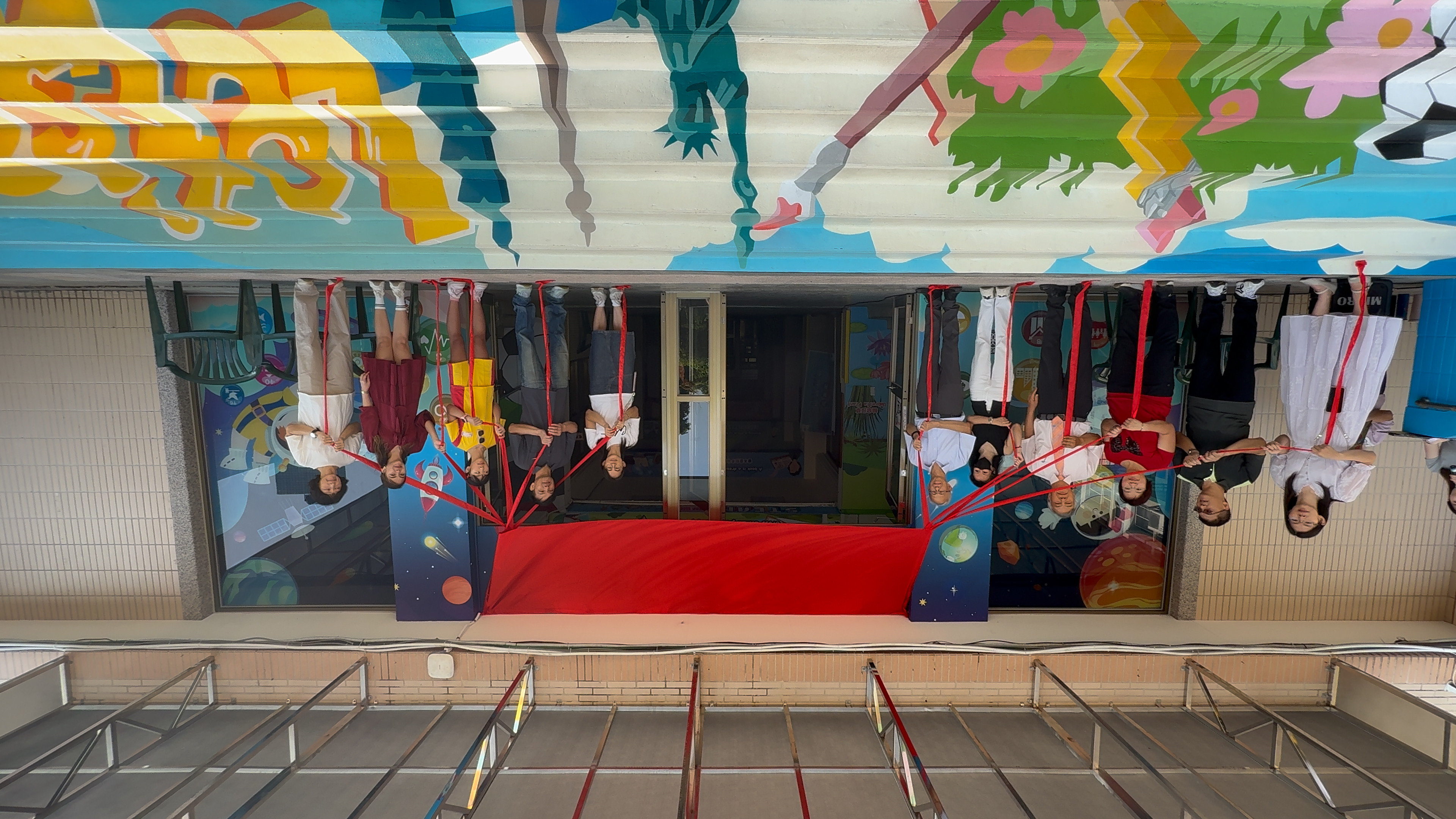 打開AI閱世界，自強國小展開精彩國際學習旅程