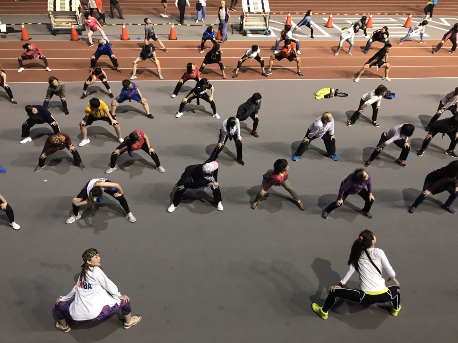 每週三晚間板橋第一運動場戶外有氧舞蹈課程