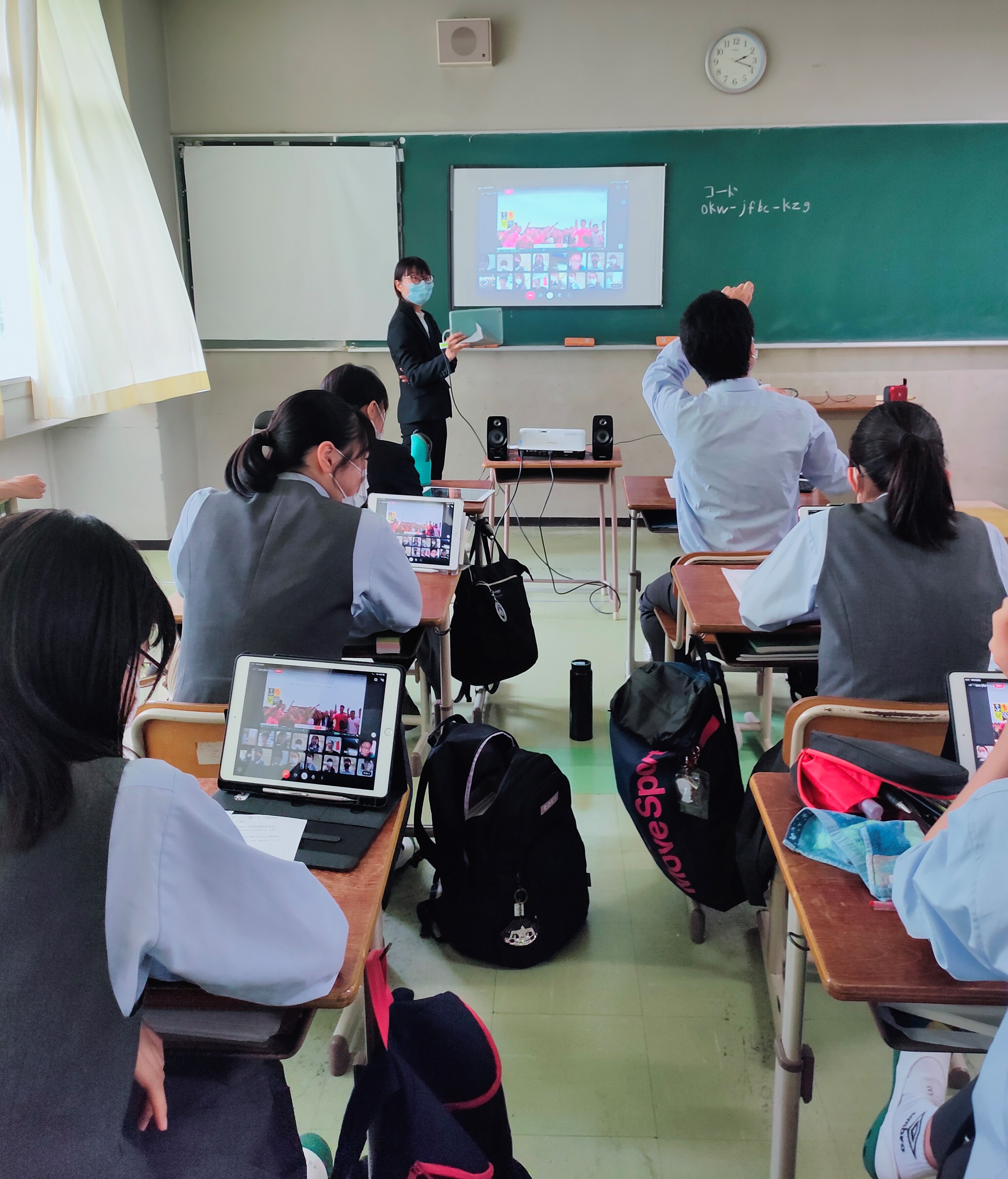 東京農大第三高等學校與中平國中學生進行線上全英語線上交流實況.