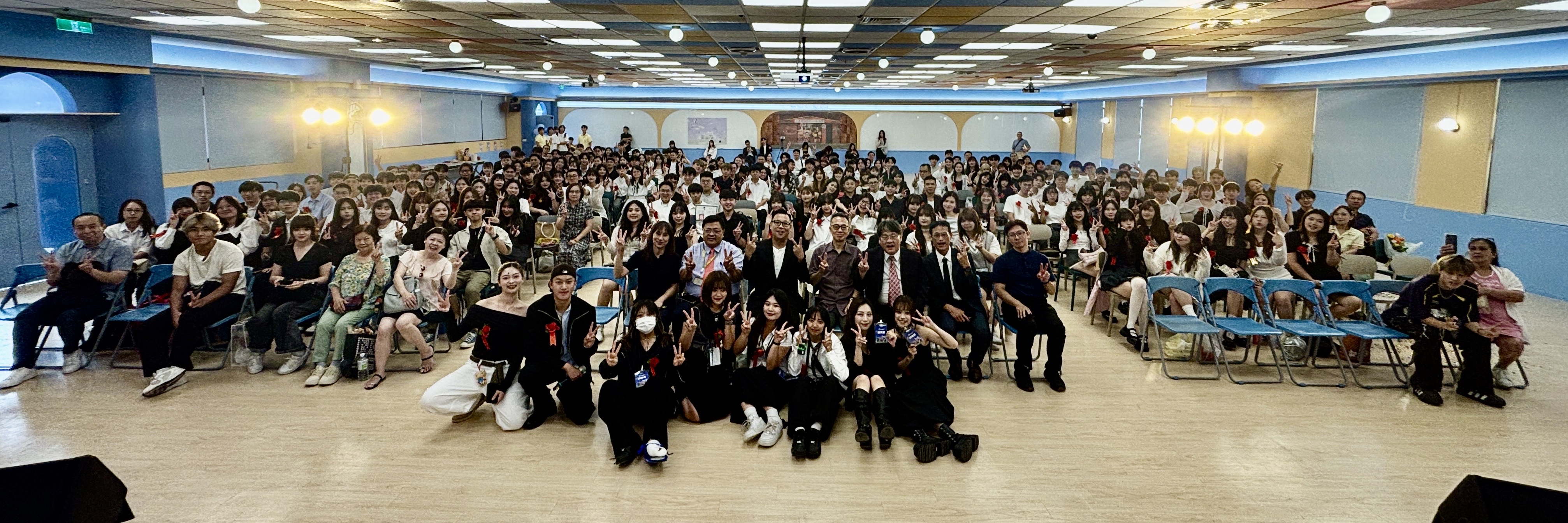 全體大合照.jpg