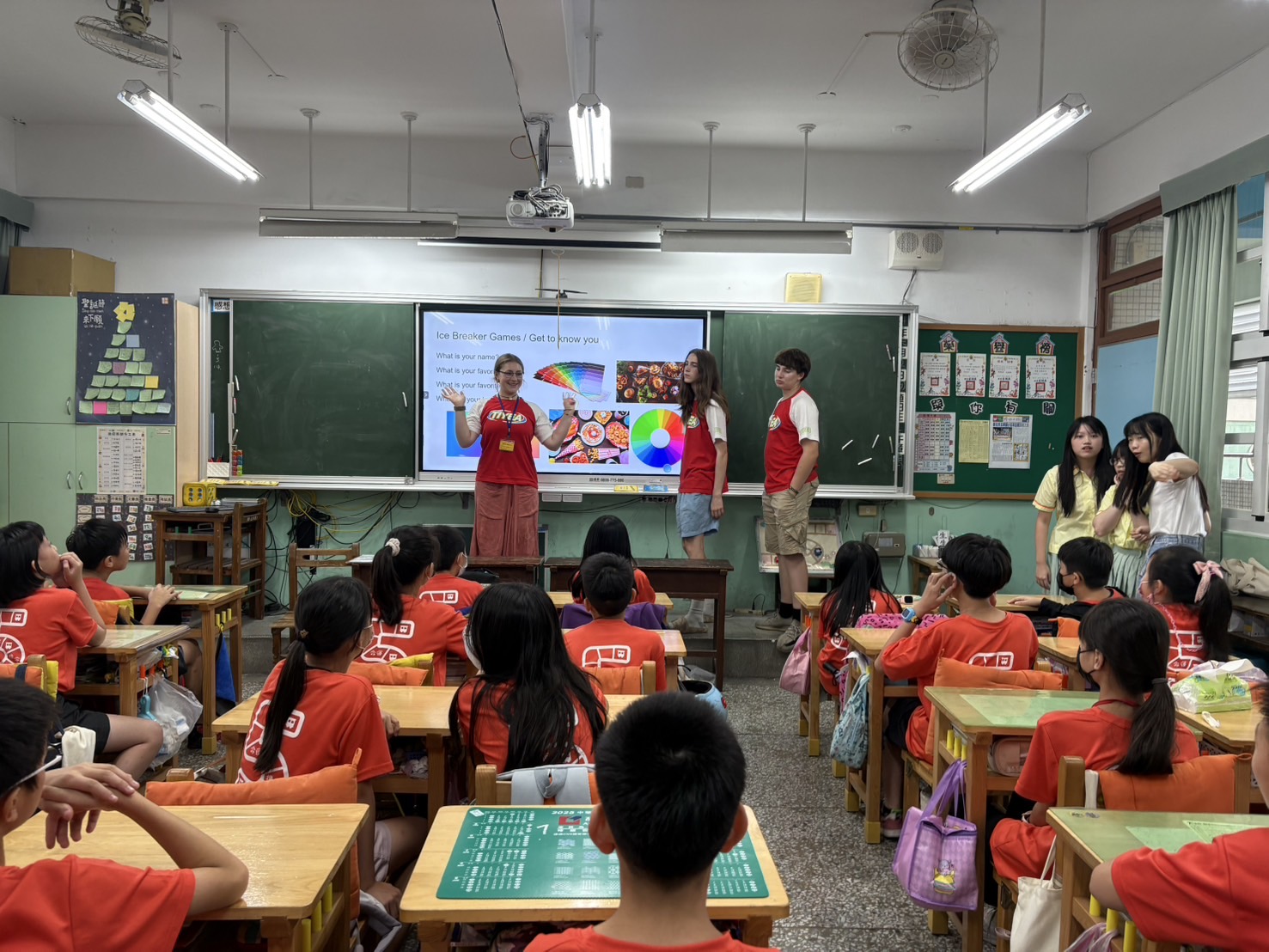 下午來到五華國小進行繪本教學課程.jpg