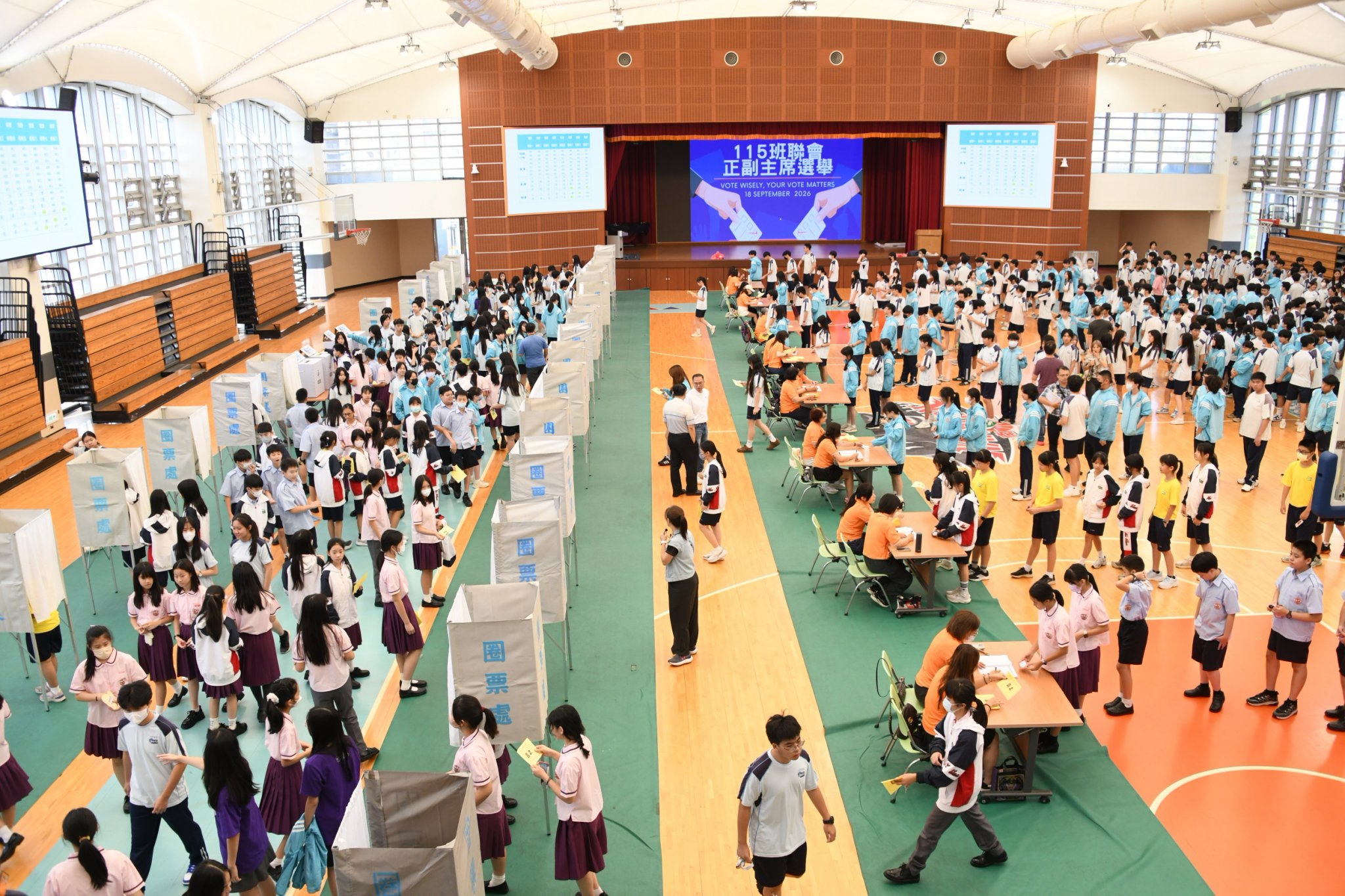 井然有序！俯瞰完善俐落的選務動線.jpg