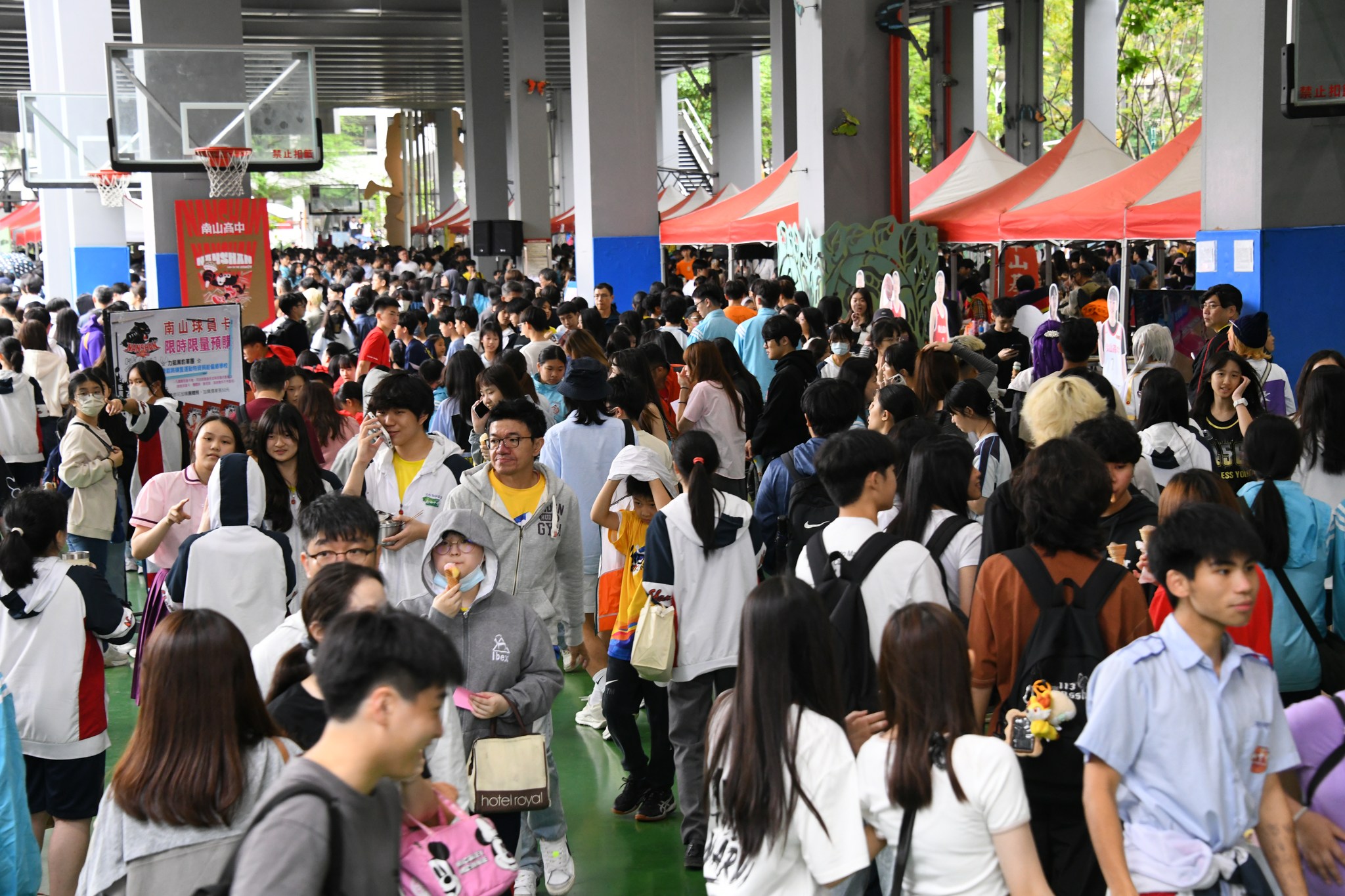 南山中學無塑環保園遊會正式展開.jpg