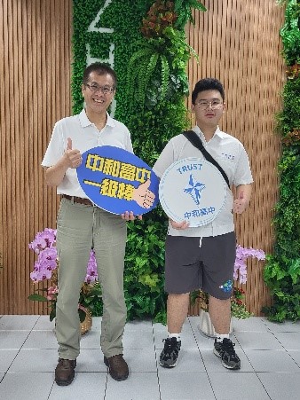 周群力同學忠於所愛，選擇物理系.jpg