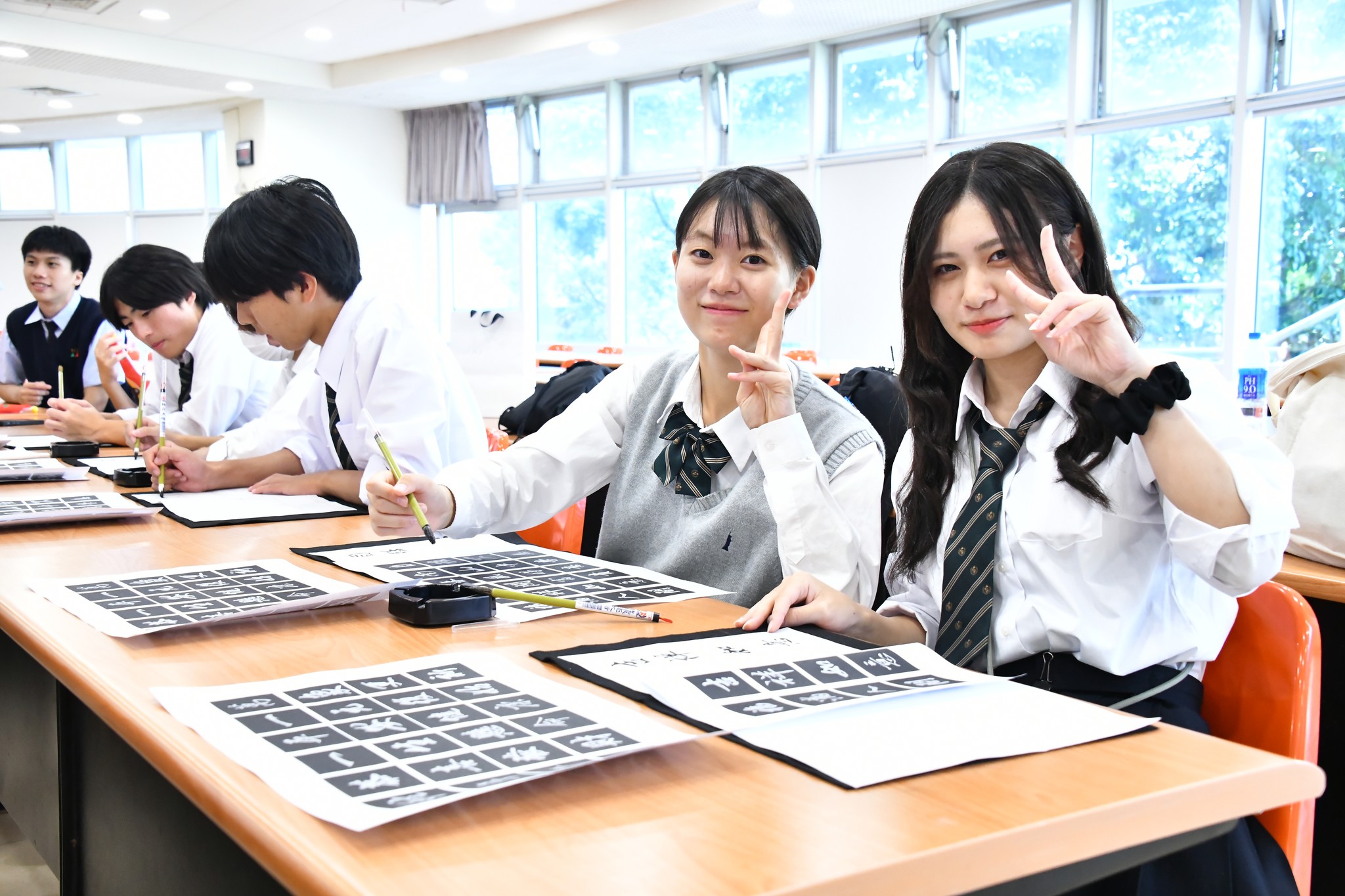 清瀨高校學生練習書法.jpg