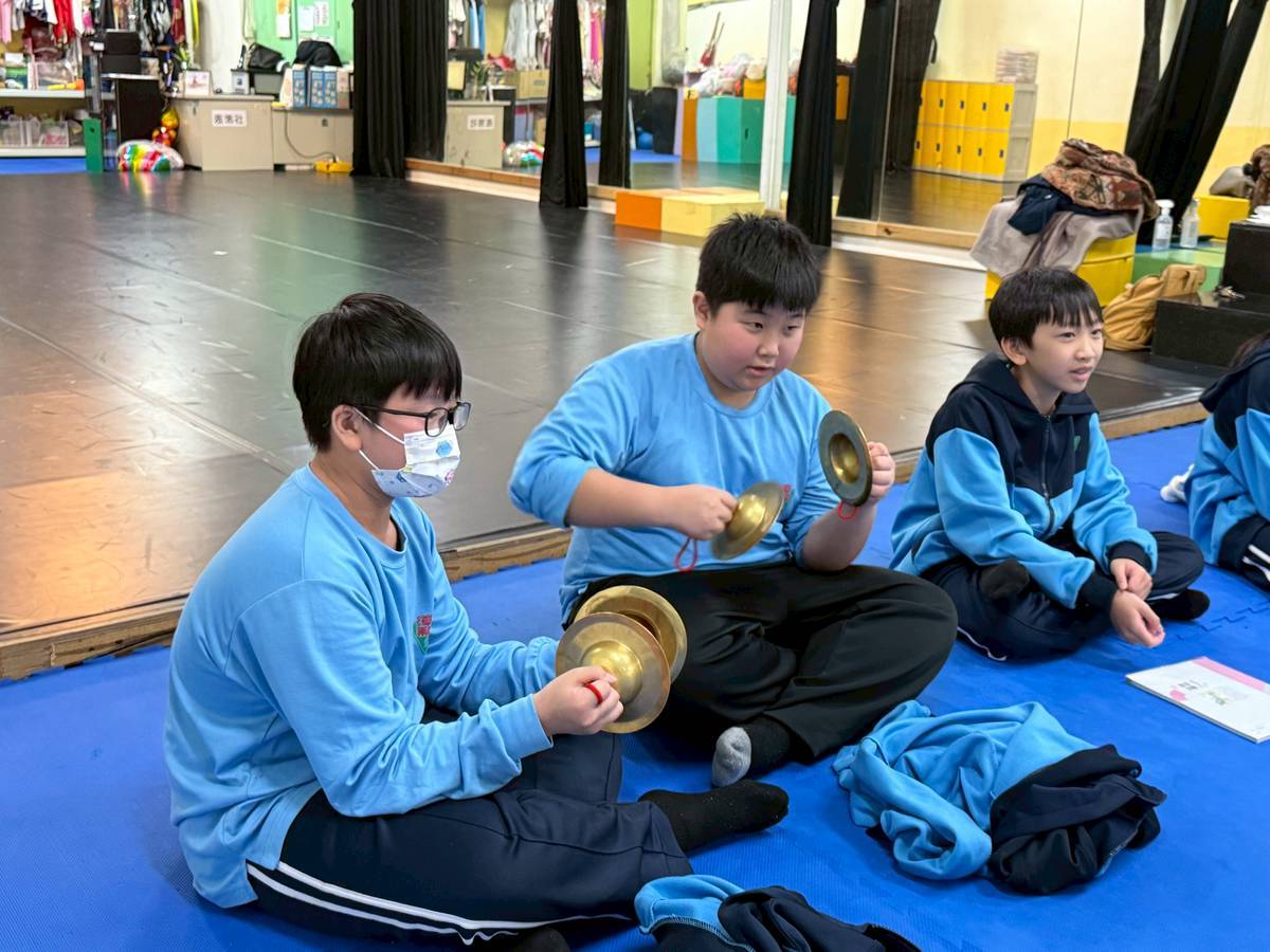 漳和國中-課程中帶領學生認識藝術表達學習專注_0.jpg