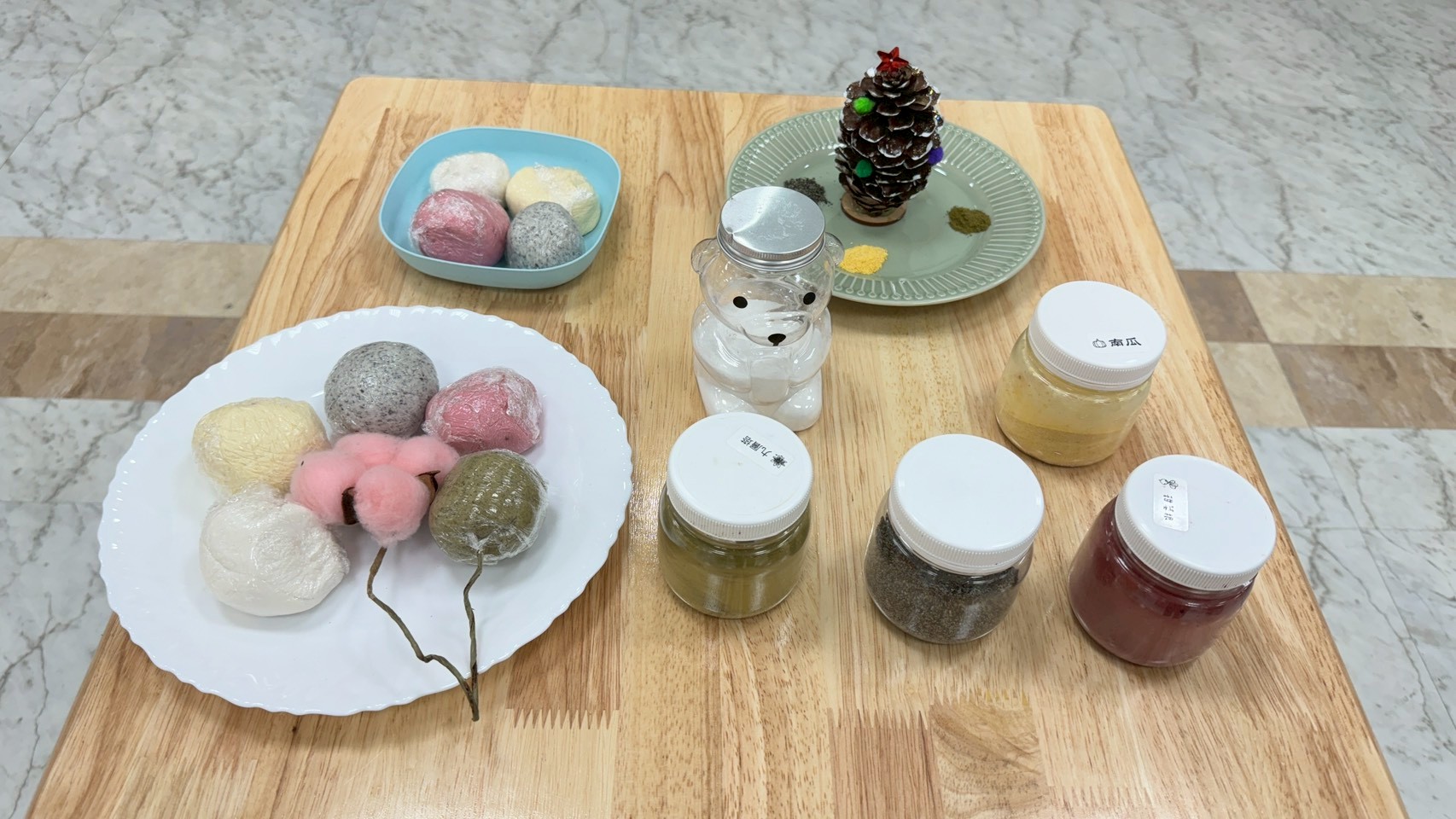 色彩繽紛的五行湯圓