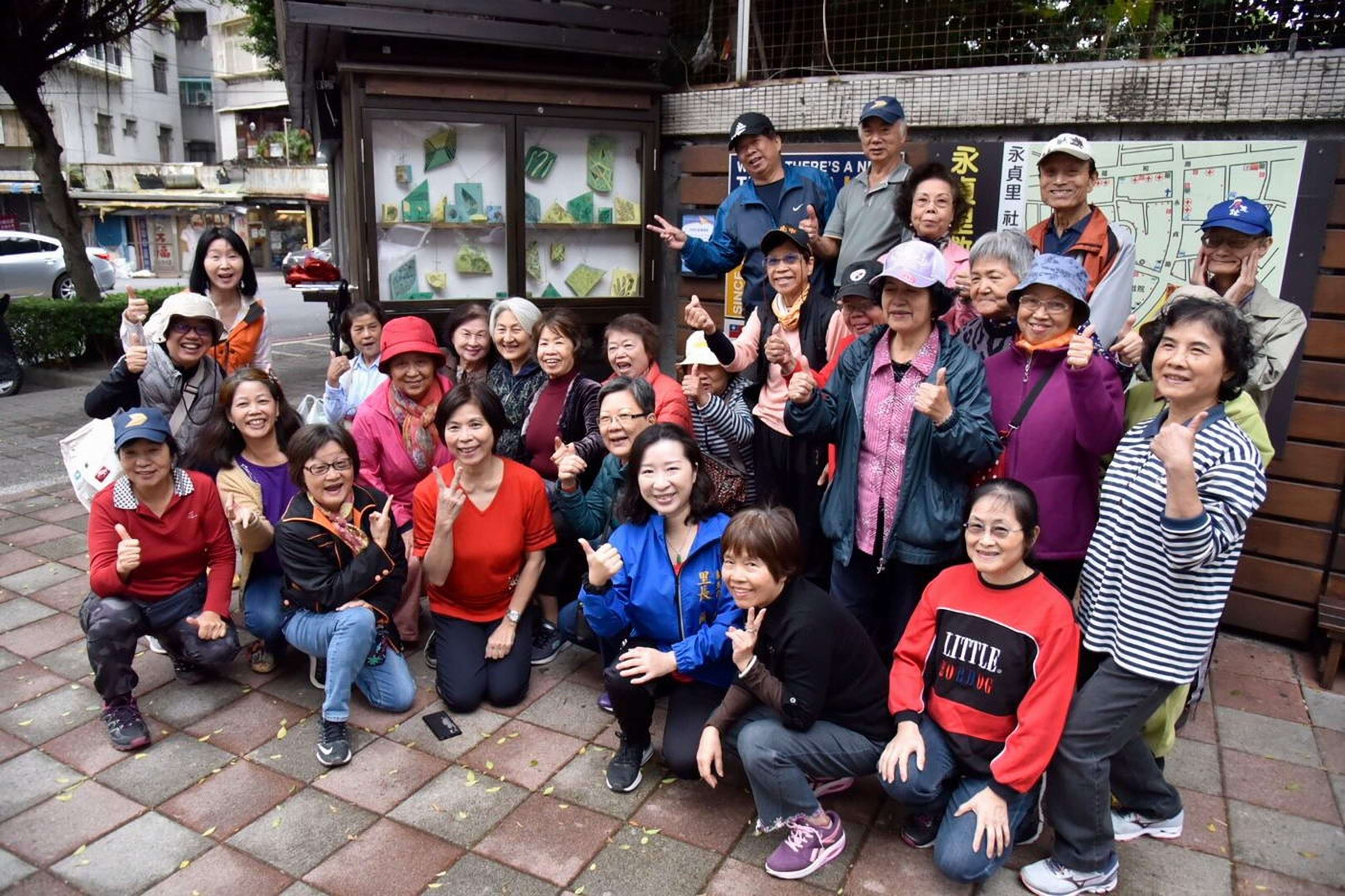 2.永和社大小旅行帶民眾認識社區居民共同打造的木作小公園、社區美術館等驚喜空間.jpg